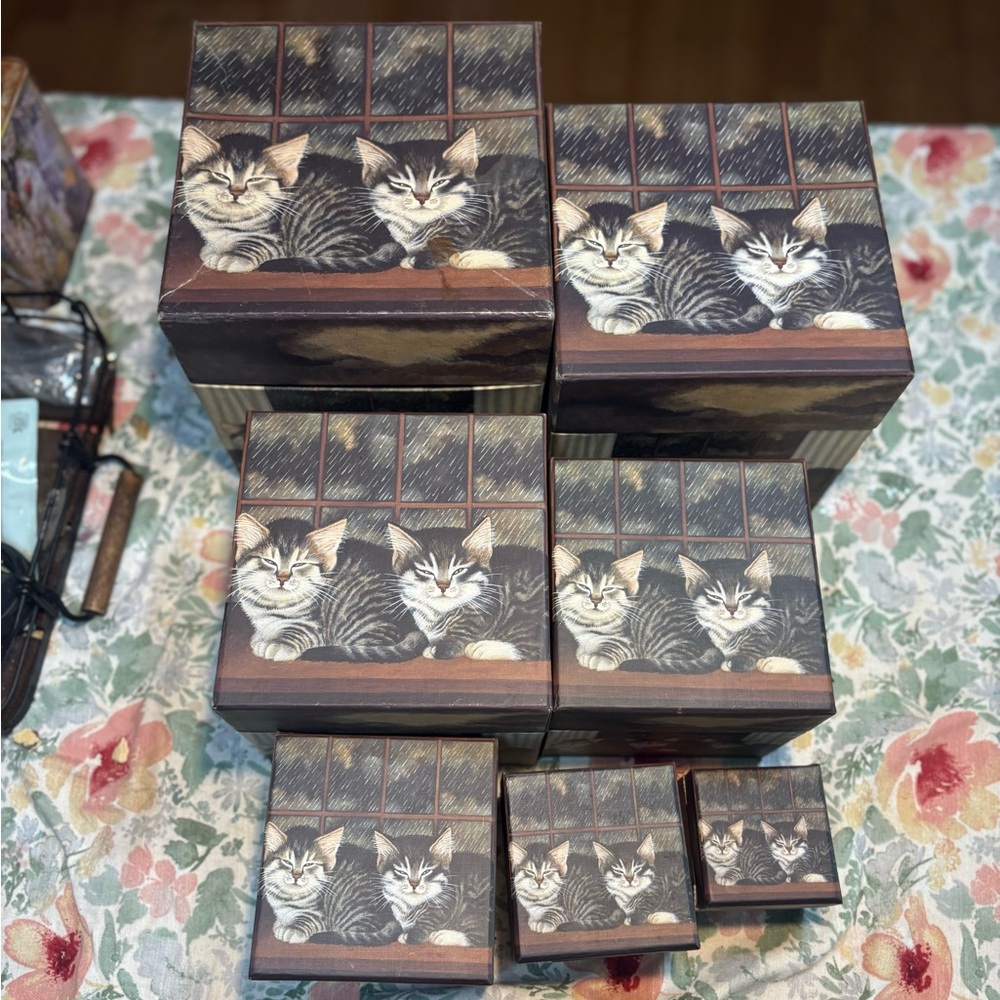 Bob's Boxes" Seven nesting boxes featuring a cat design - Picture 2 of 16